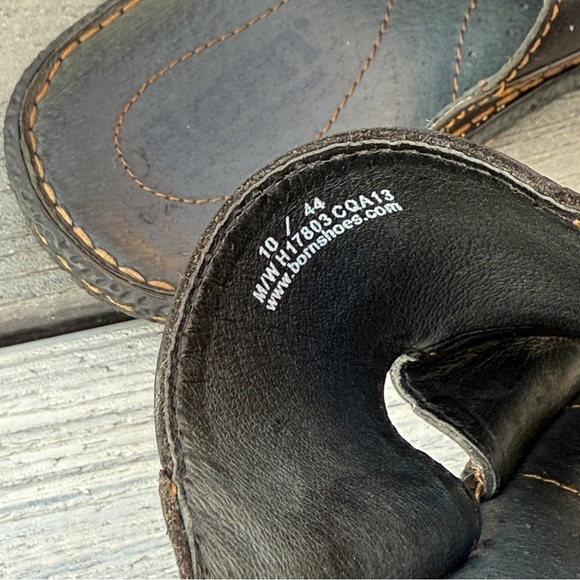 Born Mens Size 10/44 FloresBlack Leather and Tan Stitched Beach Vacation Sandals - Picture 11 of 17